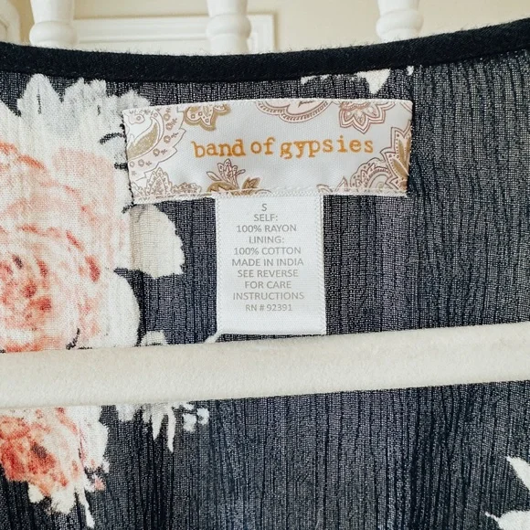 Band of Gypsies long sleeve floral dress - Picture 3 of 3